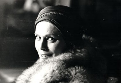 Aleksandra Zawieruszanka w roli Pani w DWÓCH TEATRACH Jerzego Szaniawskiego w reż. Andrzeja Łapickiego. Premiera w Teatrze Małym – scenie Teatru Narodowego 29 kwietnia 1978. Fot. Cezary Marek Langda